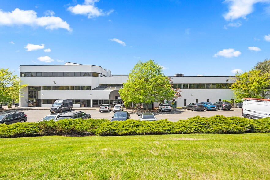 More Photos Of 560 Rt 303, Orangeburg Office For Lease