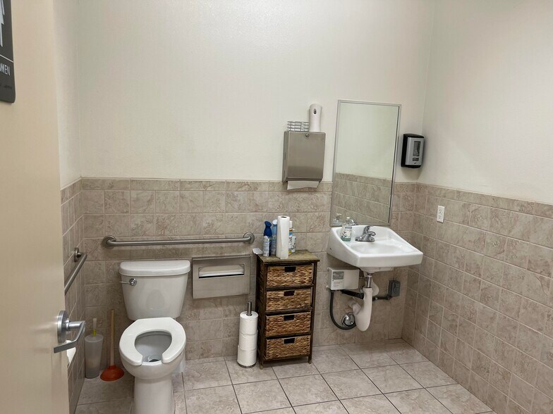 More Photos Of 5096 W Post Rd, Las Vegas Office Residential For Sale
