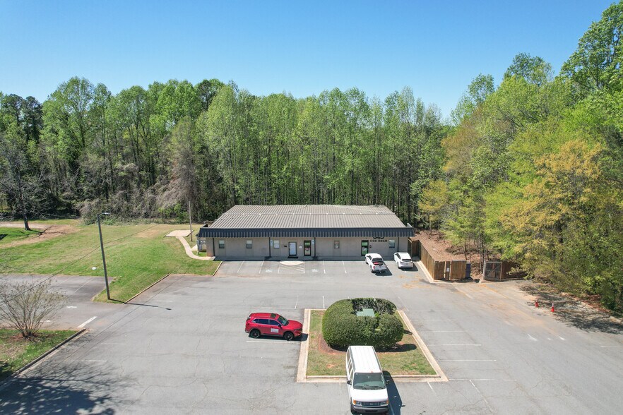 More Photos Of 645 Cox Rd, Gastonia Office For Lease