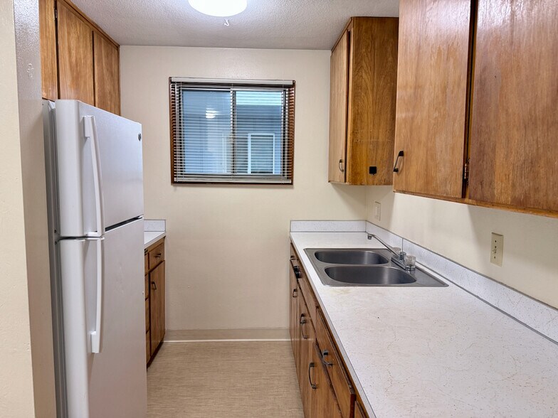 More Photos Of 426 NW 11th St, Corvallis Apartments For Sale