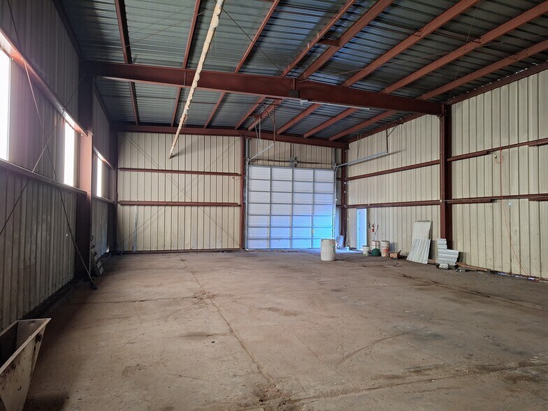 More Photos Of 808 Pacific st, Lexington Specialty For Sale