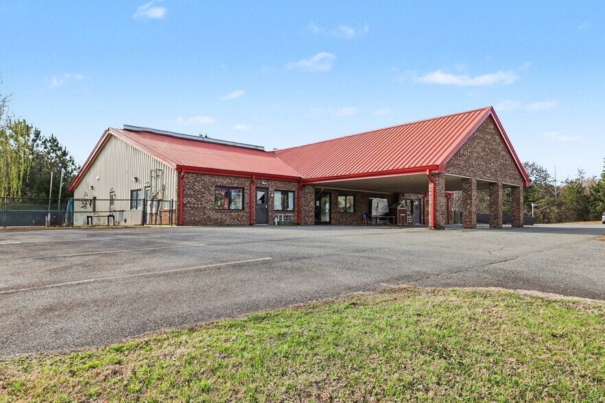 More Photos Of 6490 Franz Warner Pky, Whitsett Daycare Center For Sale