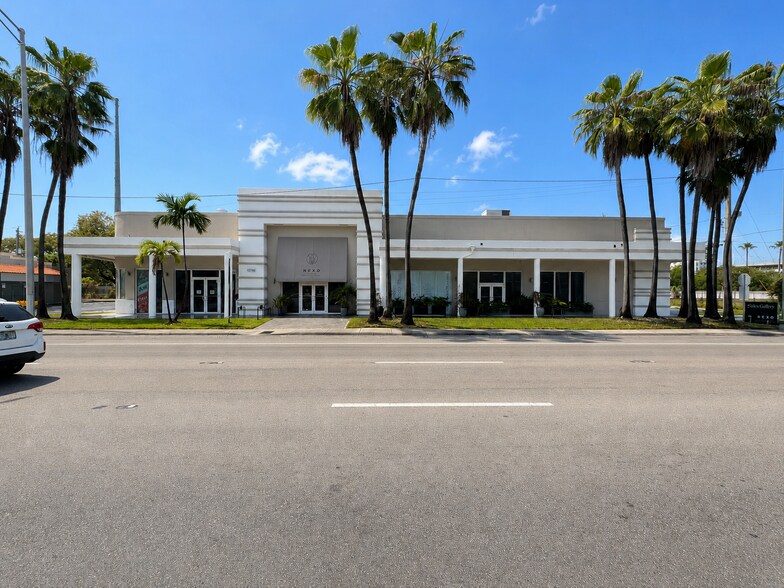 Primary Photo Of 13750 Biscayne Blvd, North Miami Beach Unknown For Lease