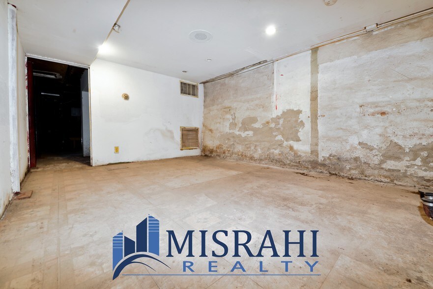 More Photos Of 334 E 6th St, New York Apartments For Lease