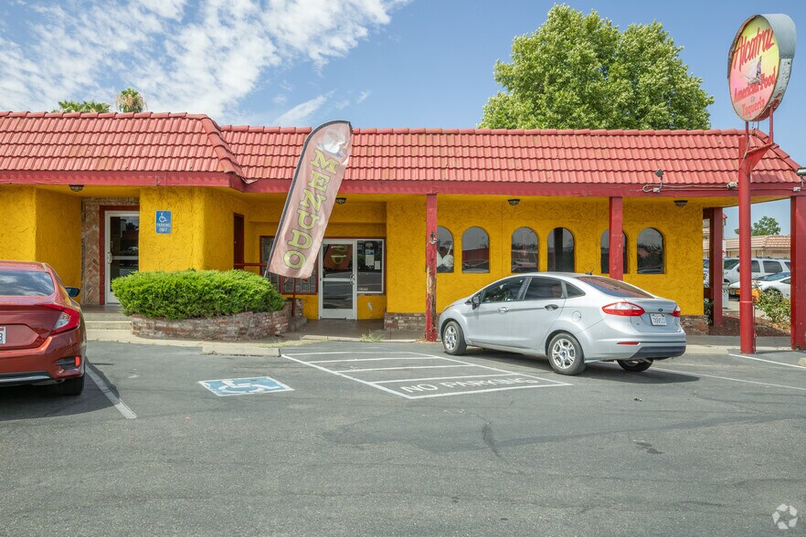 More Photos Of 333 S Main St, Red Bluff Hotel For Sale