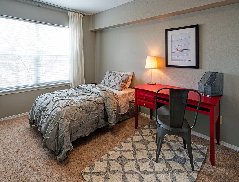 More Photos Of 1500 NE 15th Ave, Portland Apartments For Lease