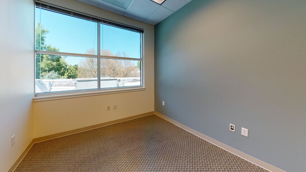 More Photos Of 693 Ray J. Glatt Cir, Woodburn Medical For Sale