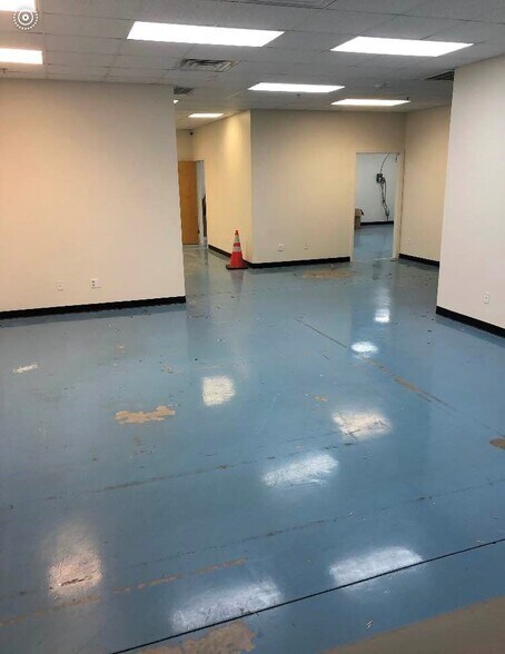 More Photos Of 10 Little Brook Rd, Wareham Light Distribution For Lease