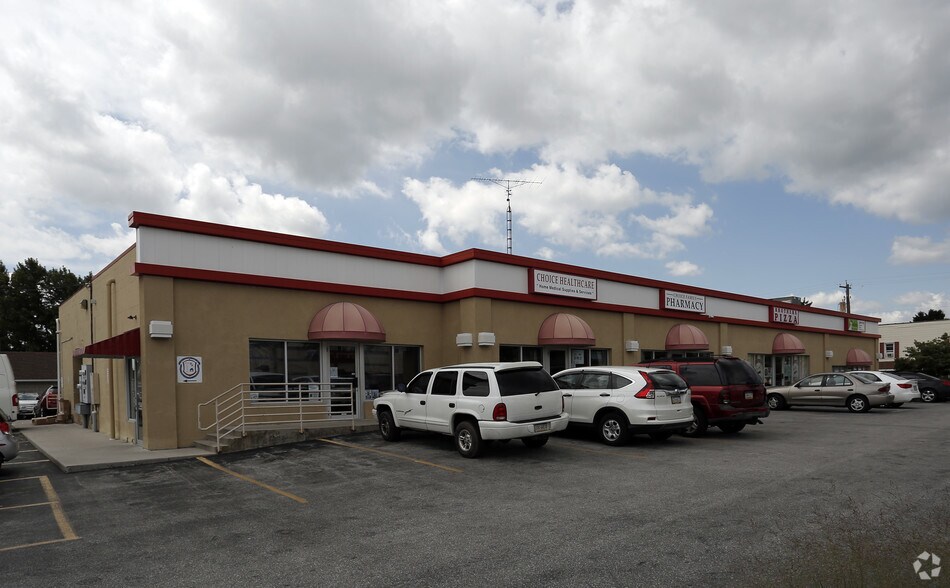 Primary Photo Of 2-8 S 6th St, Mc Sherrystown General Retail For Lease