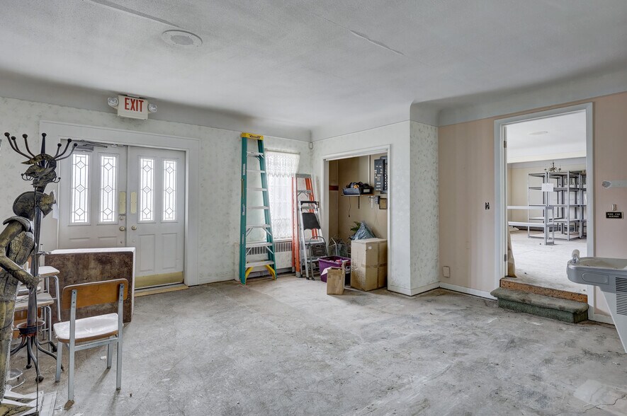 More Photos Of 23919 John R Rd, Hazel Park Freestanding For Sale