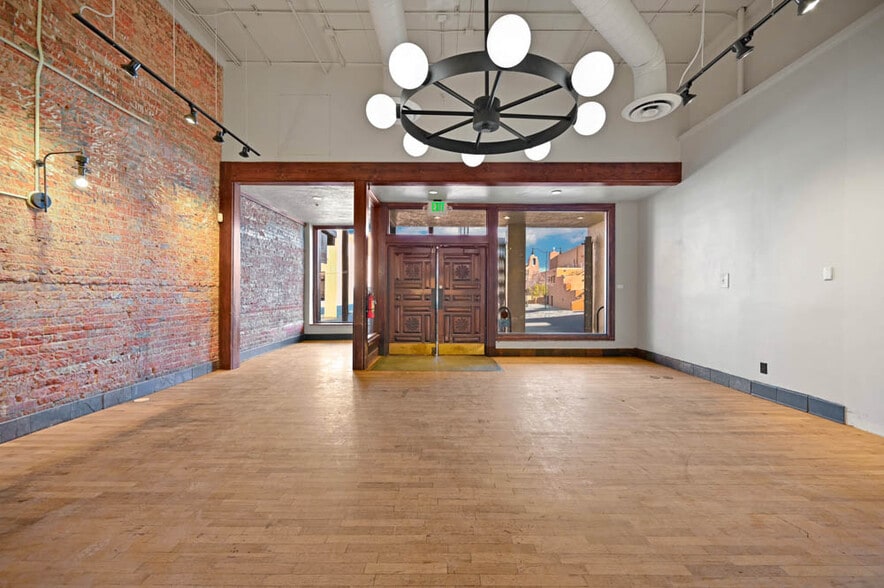 More Photos Of 106 W San Francisco St, Santa Fe General Retail For Lease