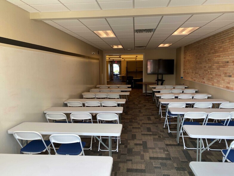 More Photos Of 117 N Mitchell St, Cadillac Medical For Sale