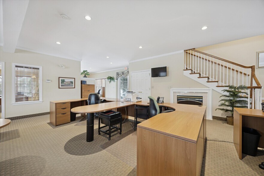 More Photos Of 326 Main St, Harleysville Office For Sale