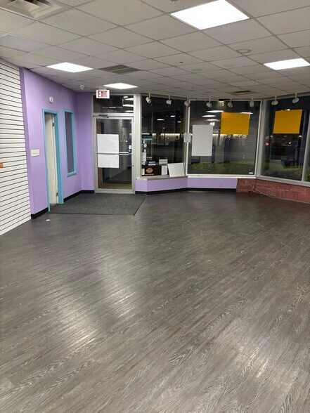 More Photos Of 2010 Eggert Rd, Buffalo Freestanding For Lease