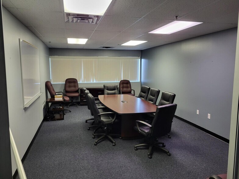 More Photos Of 1000 Green River Dr, Fairmont Office For Sale