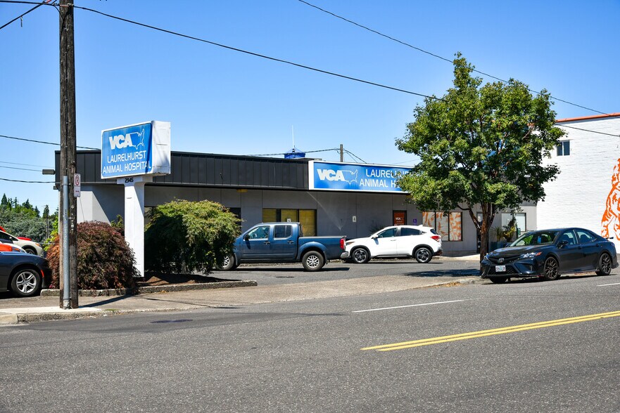 More Photos Of 2935-2945 NE Sandy Blvd, Portland Storefront For Sale