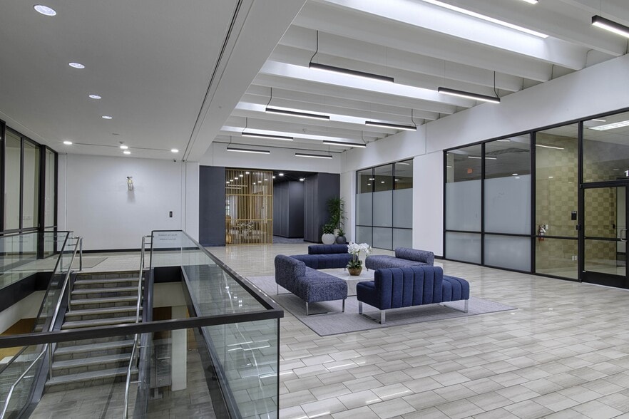 More Photos Of 100 N Central Expy, Richardson Office For Lease