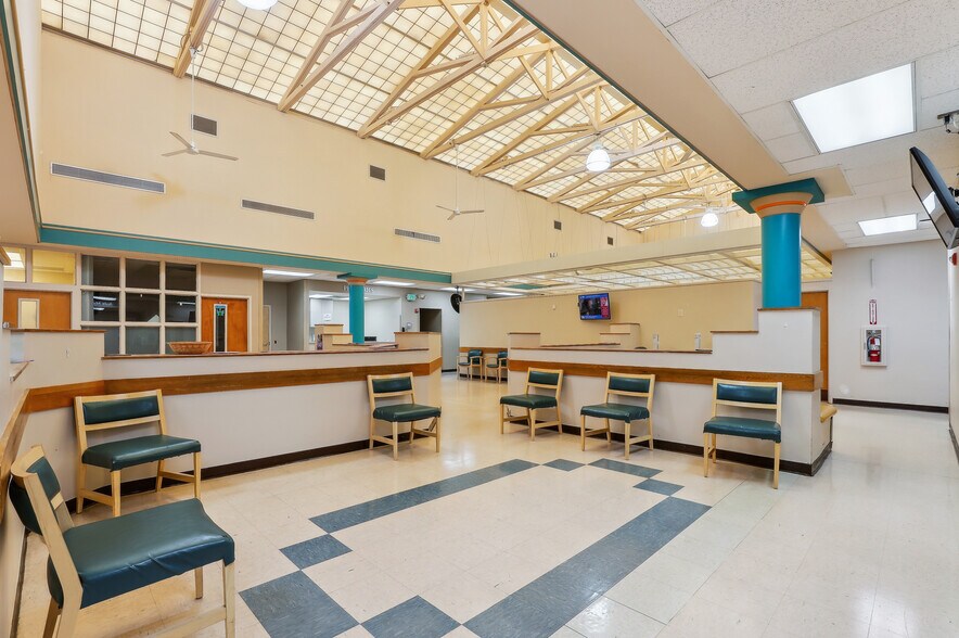 More Photos Of 631 Cherry Hill Rd, Baltimore Medical For Sale