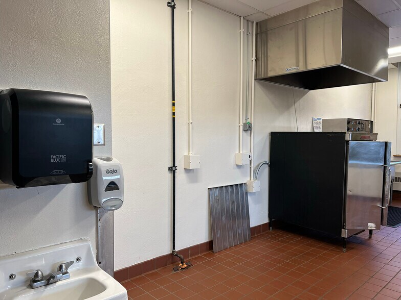 More Photos Of 1042 18th Ave SE, Minneapolis Schools For Sale