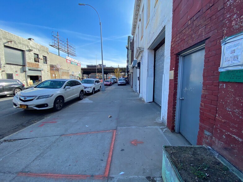 More Photos Of 264 41st St, Brooklyn Warehouse For Lease