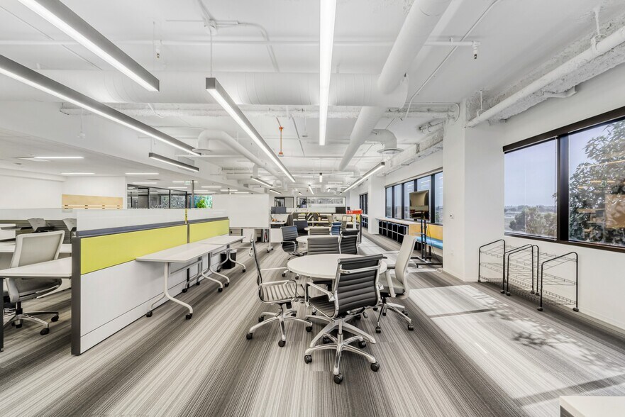 More Photos Of 4910 Airport Plaza Dr, Long Beach Loft Creative Space For Lease