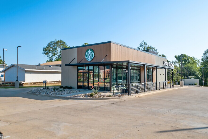 More Photos Of 598 S Jackson St, Jacksonville Restaurant For Sale