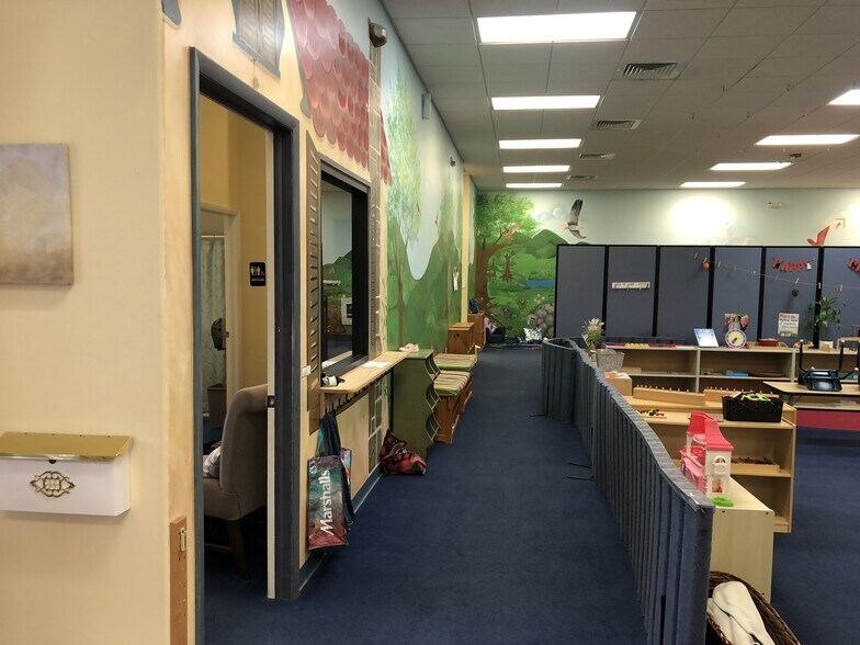 More Photos Of 2535 Northbrooke Plaza Dr, Naples Medical For Sale