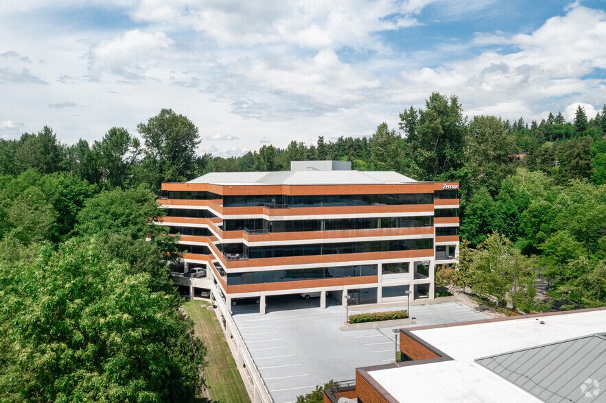 More Photos Of 10210 NE Points Dr, Kirkland Unknown For Lease