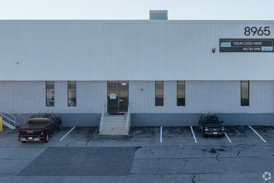 More Photos Of 8933-8965 Yellow Brick Rd, Rosedale Warehouse For Lease