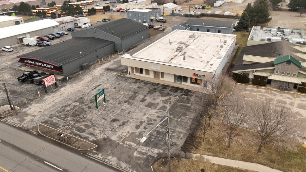 More Photos Of 3220 Bay Rd, Saginaw Storefront For Sale