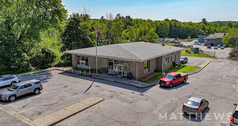 More Photos Of 25 Railroad Plz, South Fallsburg Post Office For Sale