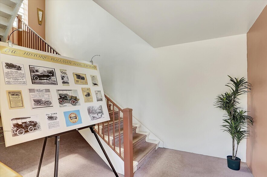 More Photos Of 701 E Hay St, York Warehouse For Lease