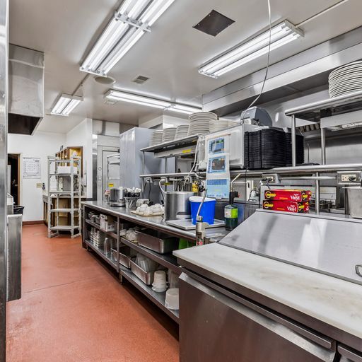 More Photos Of 28747 N Lake Dr, Waterford Restaurant For Lease