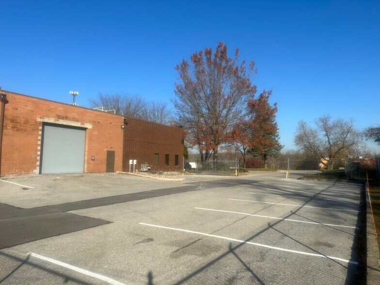 More Photos Of 306 Commerce Dr, Exton Industrial For Sale