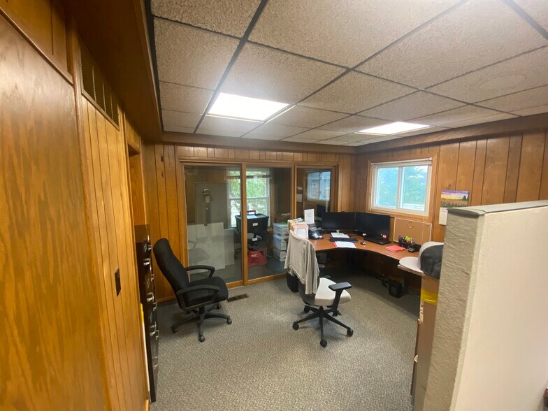 More Photos Of 6133 Aurelius Rd, Lansing Industrial For Sale