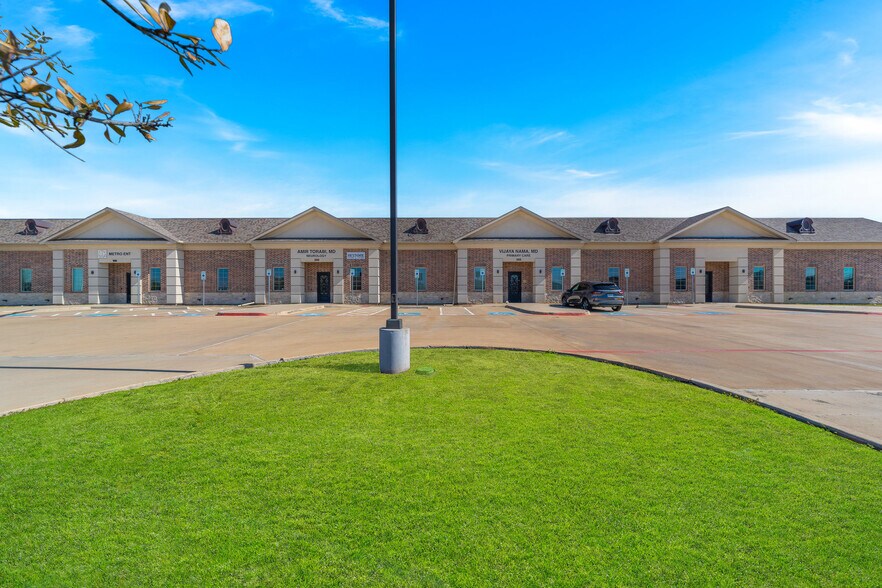 More Photos Of 4800 N Galloway Ave, Mesquite Medical For Sale