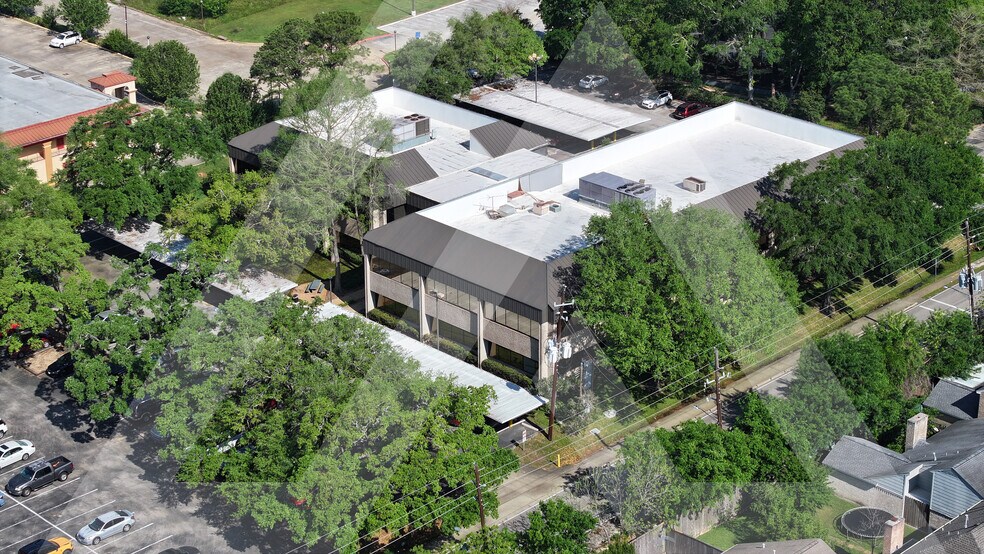 More Photos Of 16000 Barkers Point Ln, Houston Office For Lease