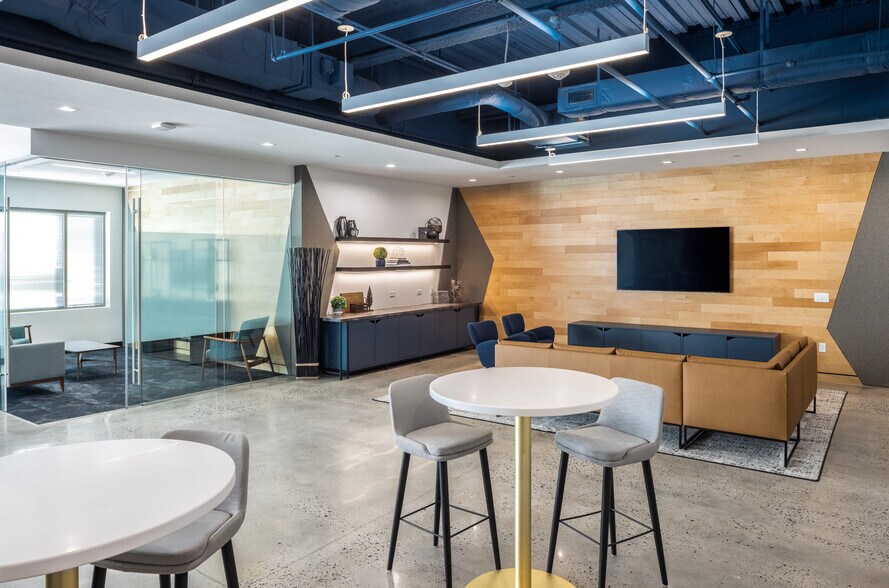 More Photos Of 5870 Trinity Pky, Centreville Unknown For Lease