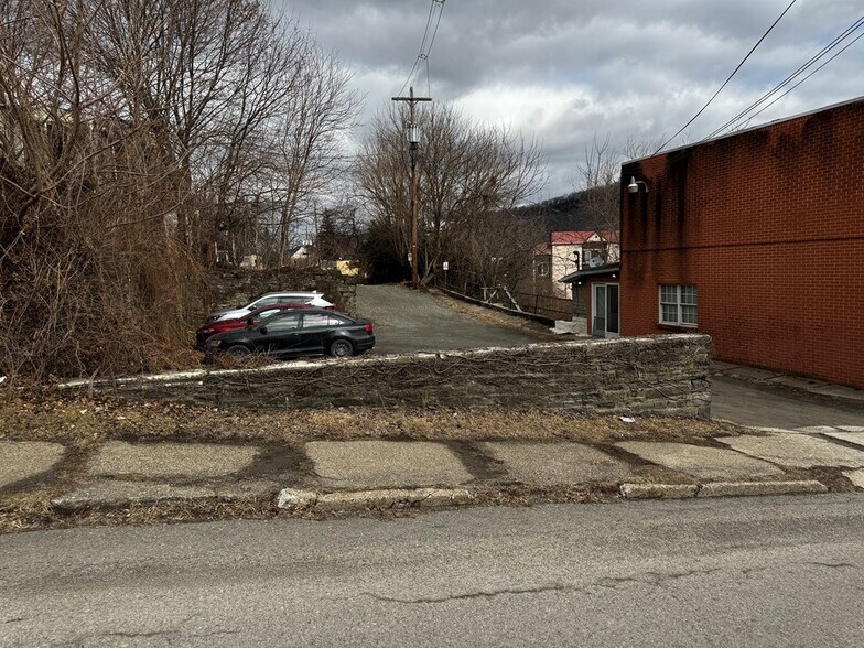 More Photos Of 102 Pine St, Towanda Apartments For Sale