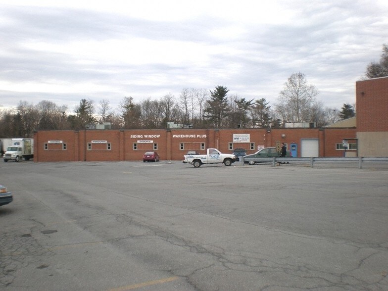 More Photos Of 469 E North St, Carlisle Industrial For Sale