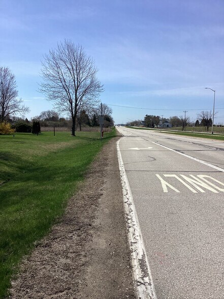 More Photos Of 2525 Oakwood Rd, Oak Creek Schools For Sale