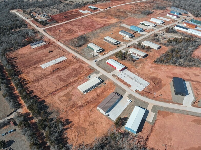 More Photos Of 451 Koloa Ave, Edmond Manufacturing For Sale