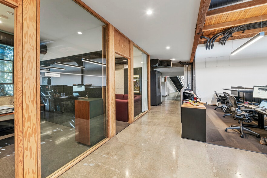 More Photos Of 2611-2619 Exposition Blvd, Los Angeles Loft Creative Space For Lease