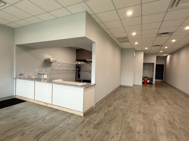 More Photos Of 4911-4935 Southern Blvd, West Palm Beach Storefront For Lease