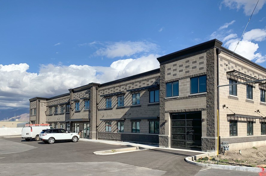 More Photos Of 740 W 500 S, West Bountiful Light Distribution For Lease