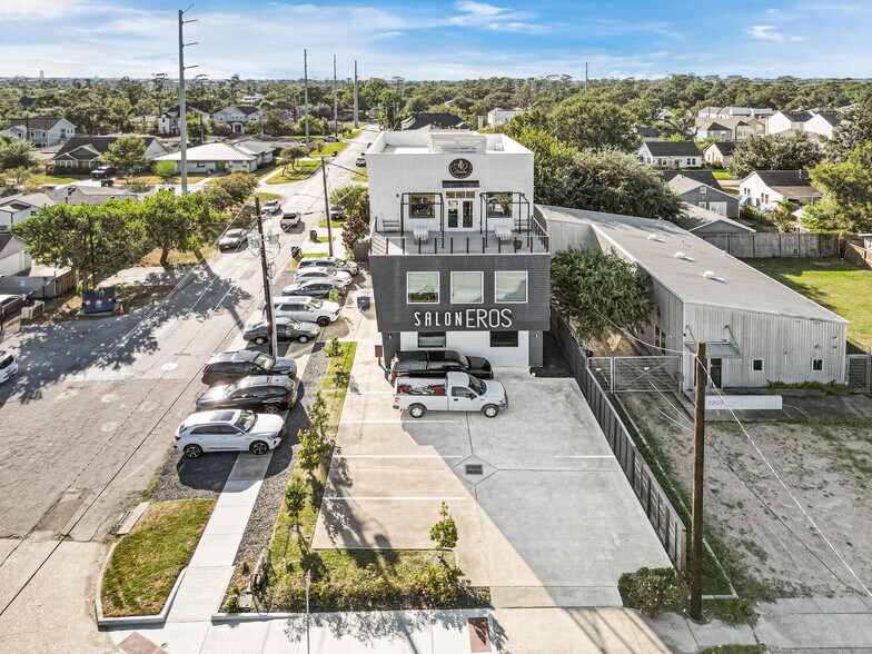 More Photos Of 1511 W 12th St, Houston Office For Sale