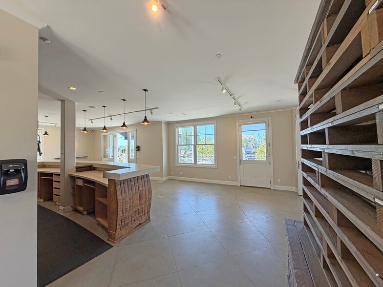 More Photos Of 2330 Lillie Ave, Summerland Storefront Retail Office For Sale