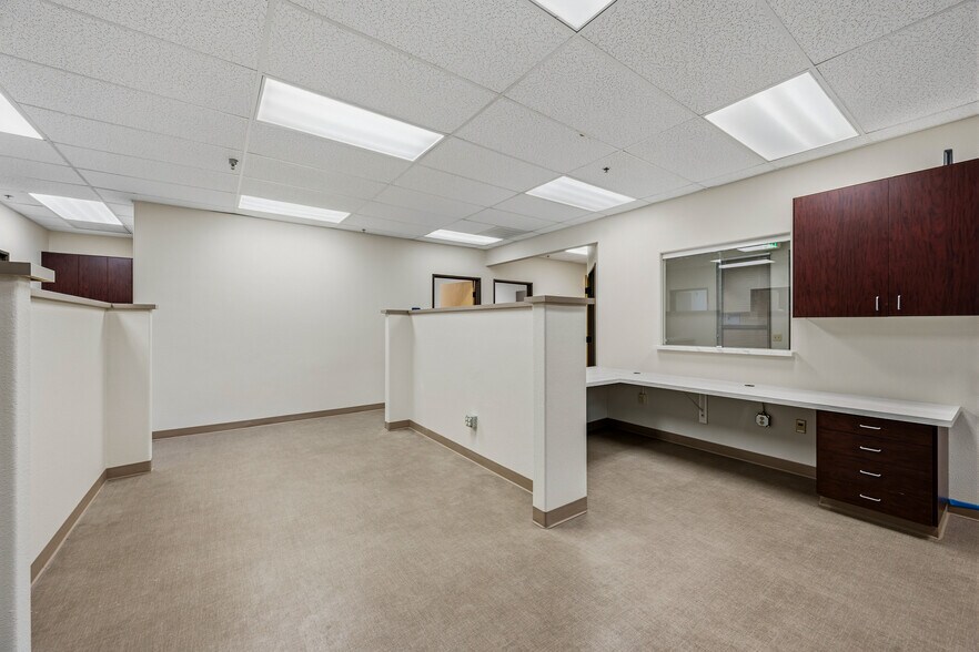 More Photos Of 300 Sierra College Dr, Grass Valley Medical For Sale