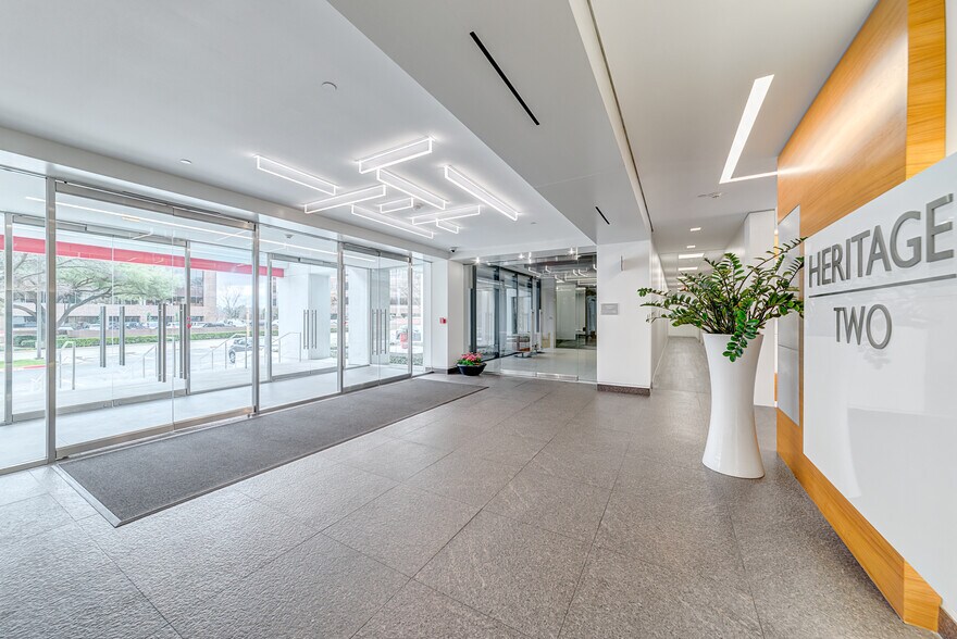 More Photos Of 5001 Lyndon B Johnson Fwy, Dallas Office For Lease