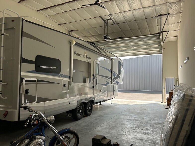 More Photos Of 2140-2162 E Summersweet Dr, Boise Self Storage For Sale